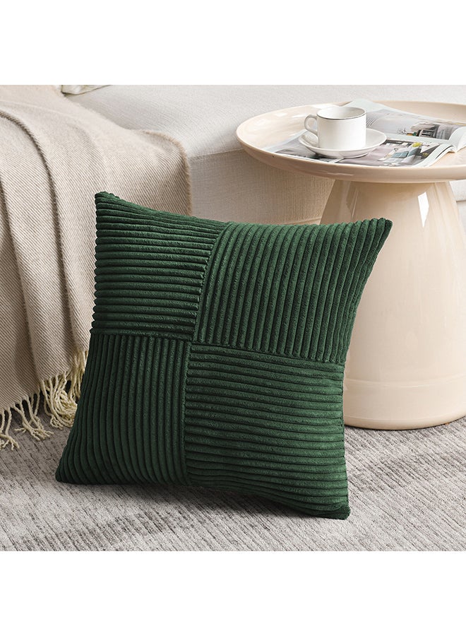 Fancy Homi مجموعة من 2 أغطية وسائد زخرفية محايدة للكنبة، السرير والأريكة، ناعمة ورقيقة بنمط قطن مضلع، تصميم جمالي وحديث - 45x45 سم - أخضر داكن - Image 2