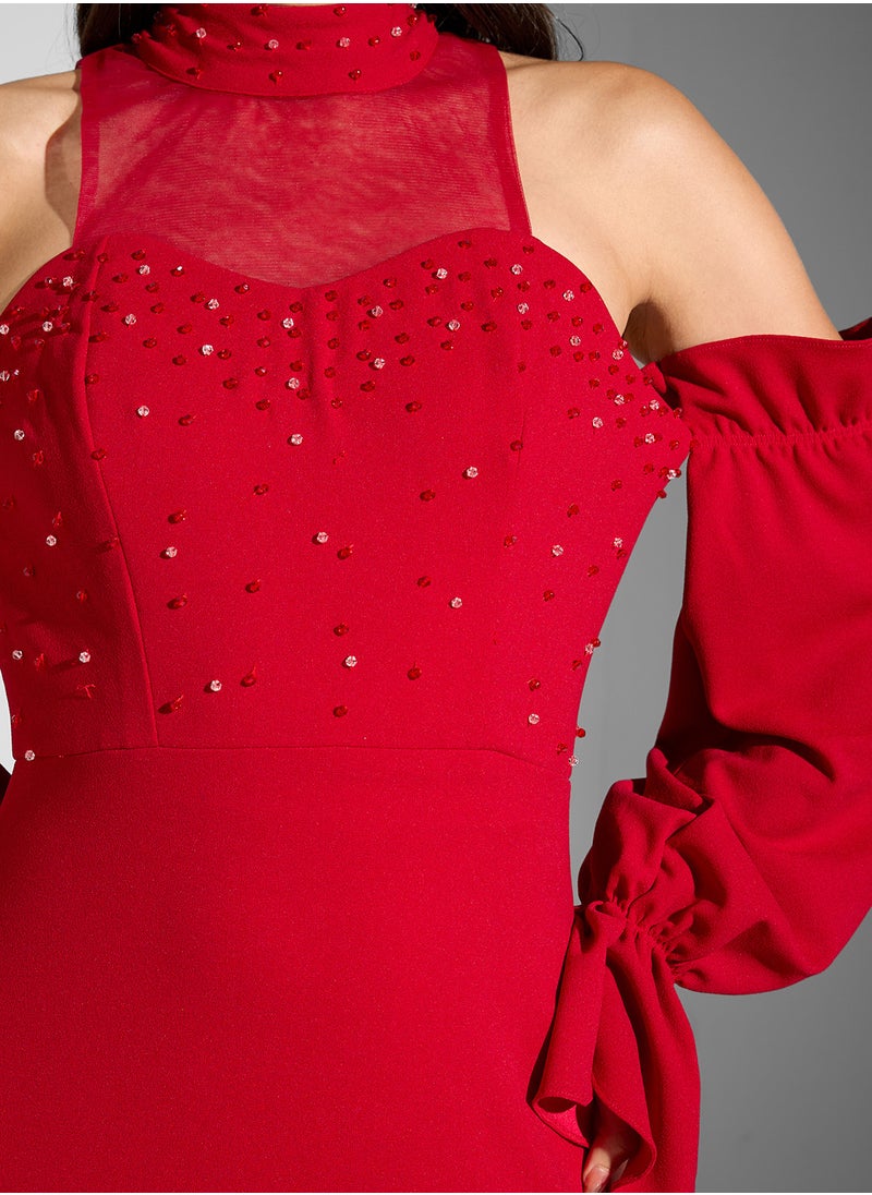 Namshi x Cold Shoulder Mermaid Cut Dress With Ruffles  - Image 4