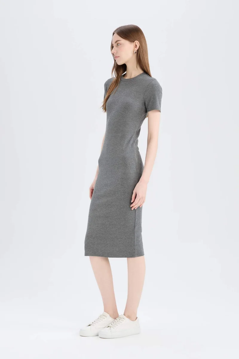 ديفاكتو Bodycon Crew Neck Camisole Midi Dress