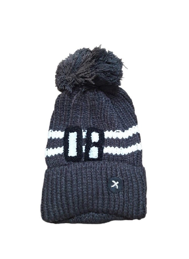 Generic - Ice Cap Winter is a manufacturer of high-quality, durable wool yarns. It features an interior appearance in a way that makes you feel warm in a wonderful way()Dark grey - Image 1