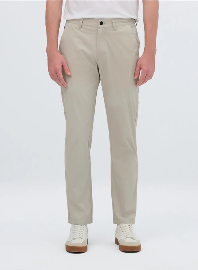 GIORDANO  Men’s Low Rise Slim Taper Lightweight Khakis for Men | Best Price UAE
