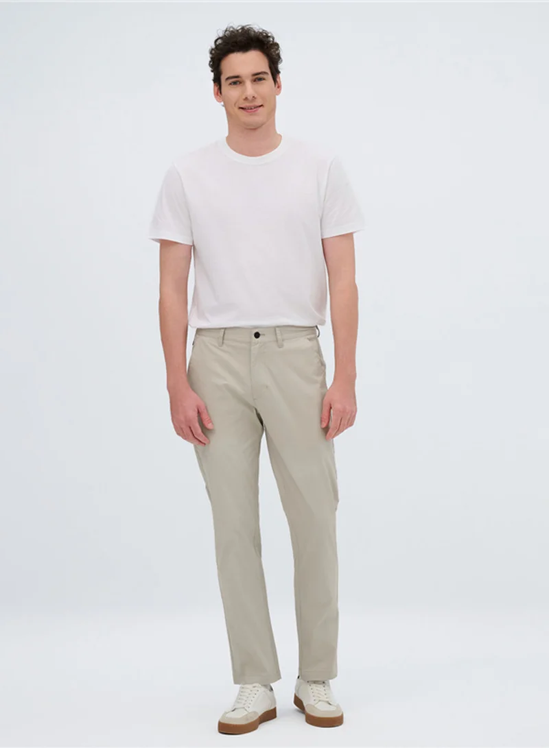 GIORDANO  Men’s Low Rise Slim Taper Lightweight Khakis for Men | Best Price UAE