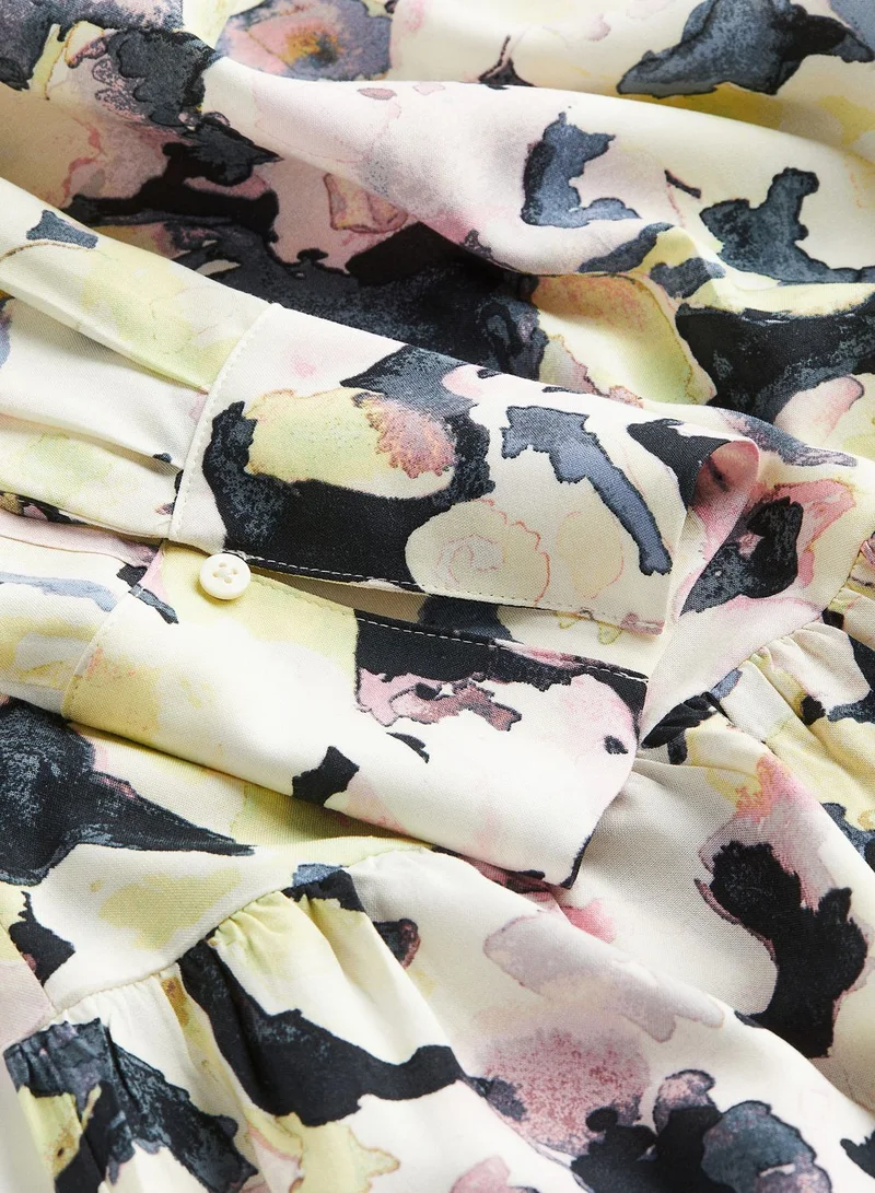 H&M Floral Print Ruffled Hem Dress