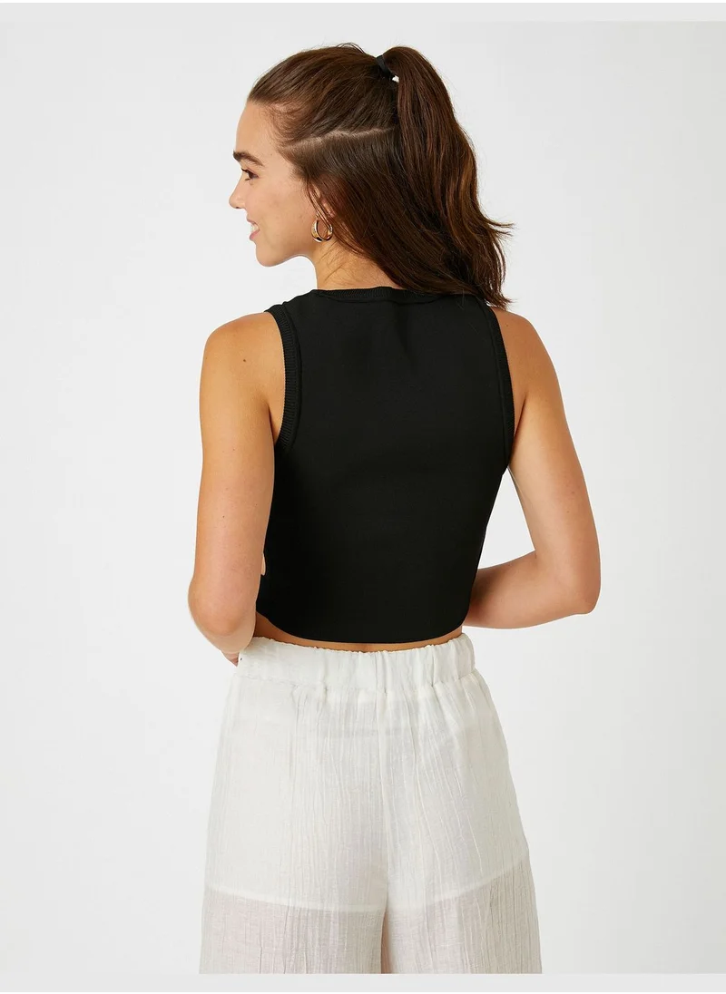 كوتون Crop Tank Top Cut Out Detail