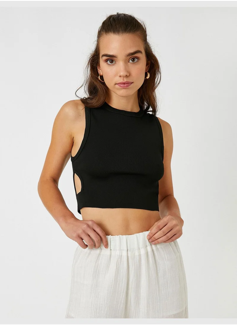 كوتون Crop Tank Top Cut Out Detail