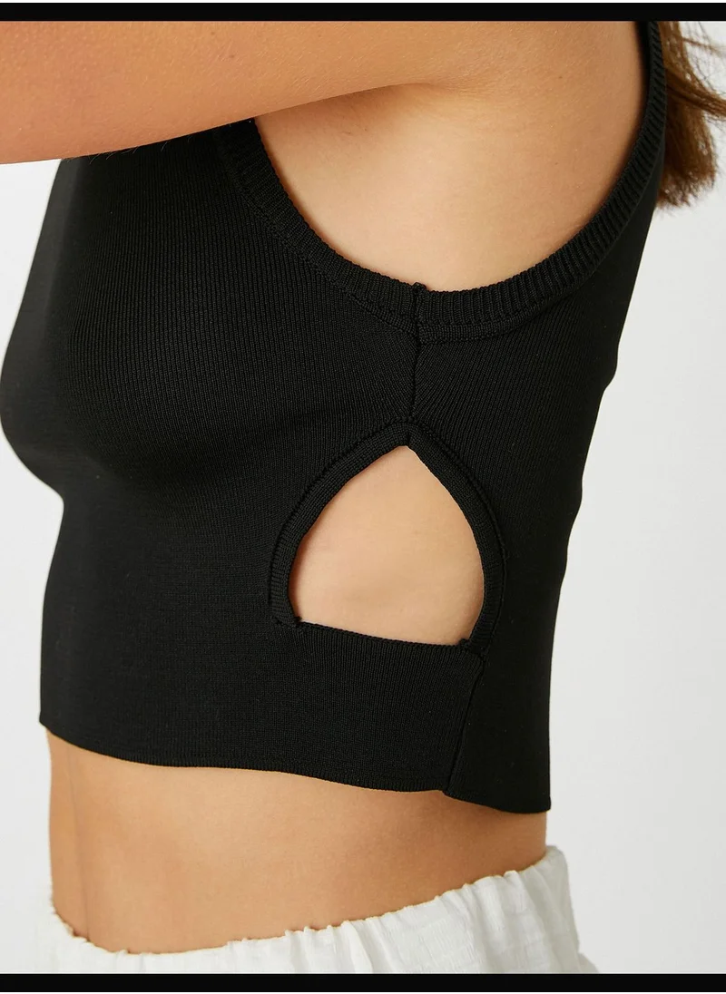 كوتون Crop Tank Top Cut Out Detail