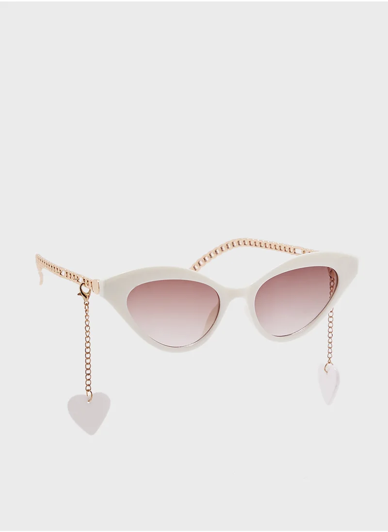 جينجر Cat Eye Sunglasses With Heart Charm