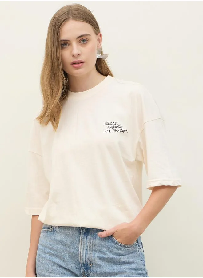 ستايلي Croissants Graphic Print Dropped Shoulder Oversized T-Shirt