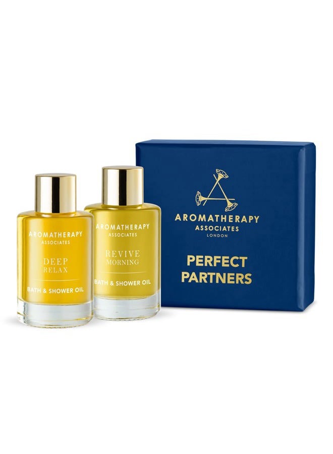 Aromatherapy Associates مجموعة هدايا الشركاء المثاليين. 2 زيوت استحمام ودش فاخرة (0.3 أونصة سائلة لكل منها) في صندوق هدايا مزخرف. - Image 1