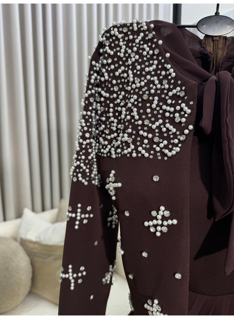 Cutie Women's 2-Piece Pleated Maxi Evening Dress with Pearl-Embellished Bolero Jacket and Tie-Neck - Maroon - Image 4