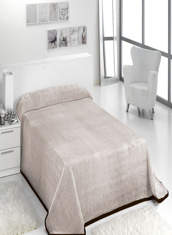 Mora spain MORA ALASKA - Model 758 - Color: BROWN - Sizes: 220*240 - Consists of 85% acrylic 15% polyester - Weight: 4.450 kg - Country of origin: Spain.  - Image 1