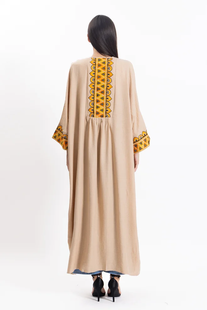 SHAPES DETAIL EMBROIDERED ABAYA