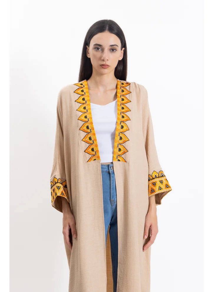 SHAPES DETAIL EMBROIDERED ABAYA