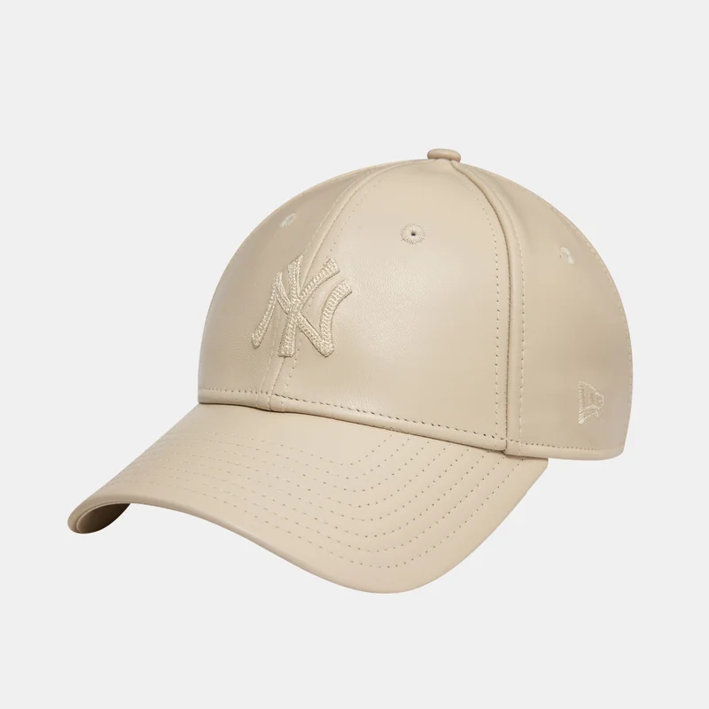 New Era Women's MLB New York Yankees Leather 9FORTY Cap
