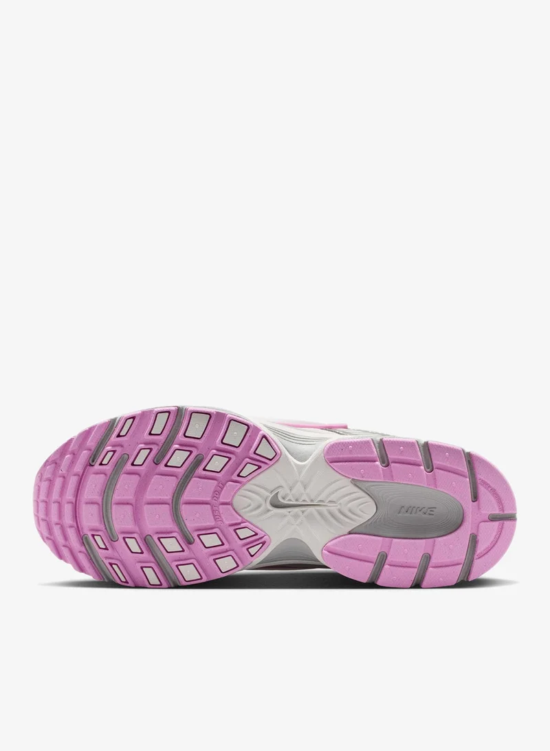 Nike Women's V5 RNR Shoes