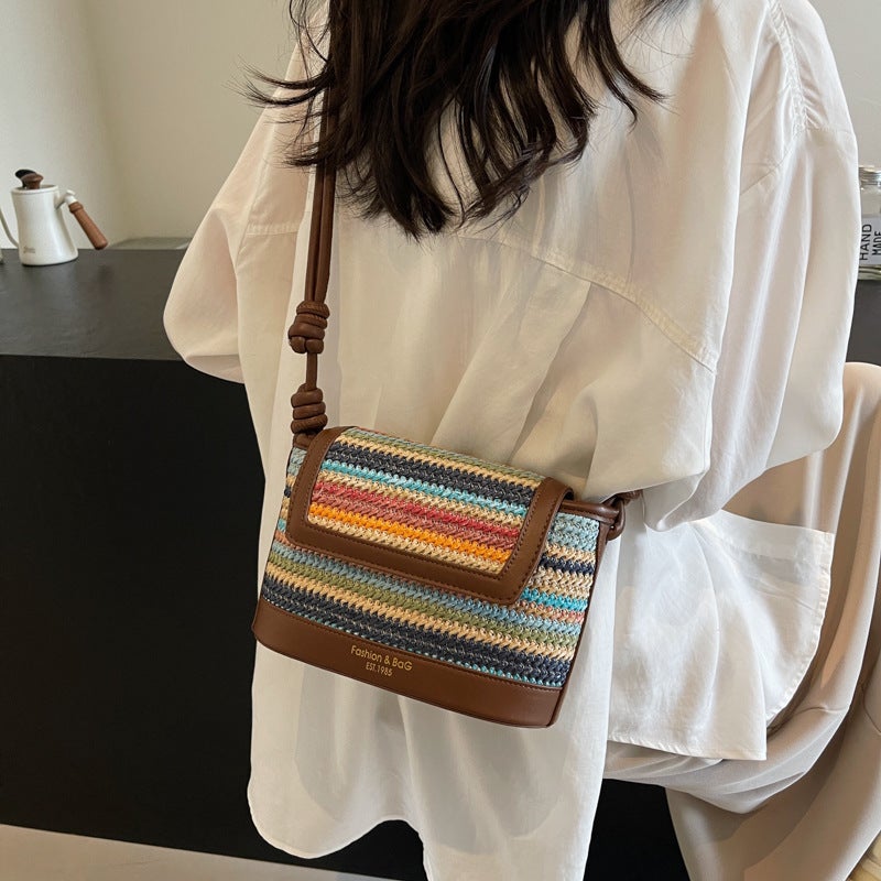 Niche Underarm Bag Women'S 2025 Spring New Fashionable Fashion Contrast Color Woven Bag All-Match Crossbody Straw Bucket Bag - Image 1