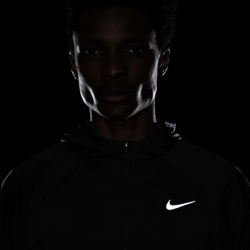 Nike Black Men's Stride Repel UV Running Jacket for Men | Best Price UAE