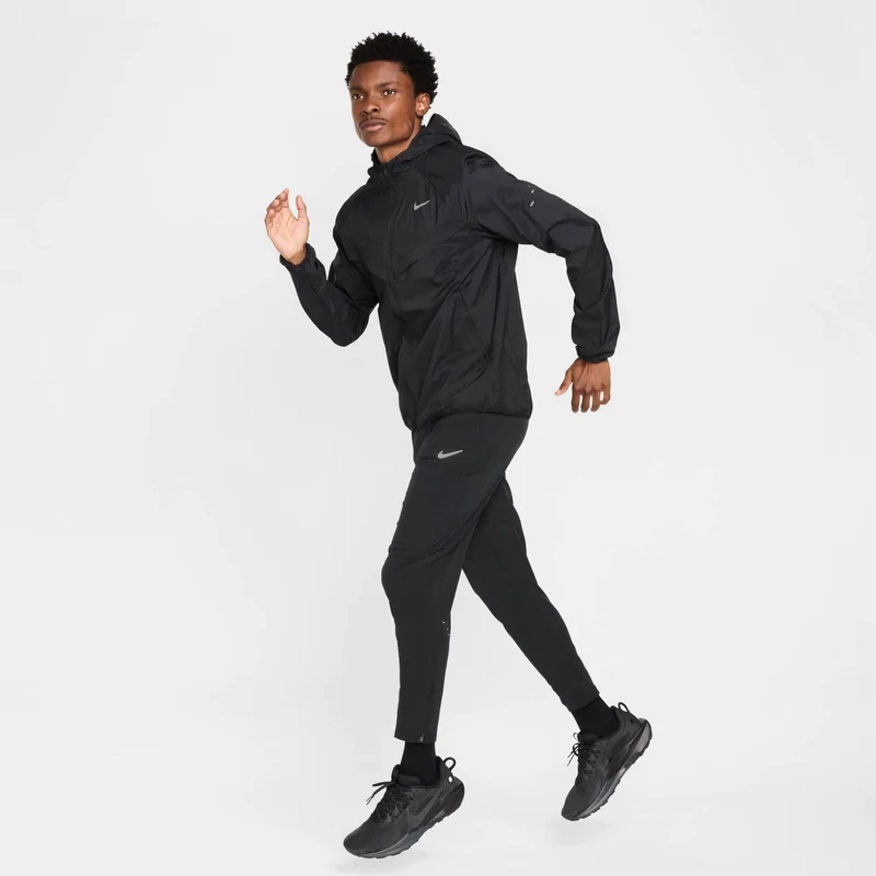 Nike Black Men's Stride Repel UV Running Jacket for Men | Best Price UAE