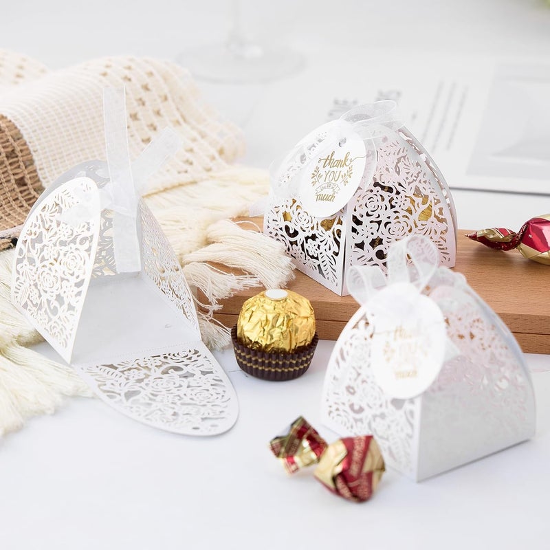 AdasBridal 50 صندوق هدايا صغير لحفلات التوزيع، صناديق حلوى مقطوعة بالليزر مع بطاقة شكر وشرائط لحفلات الزفاف وحفلات استقبال المولود وديكورات الزفاف (أبيض، 2.36 بوصة) - Image 4