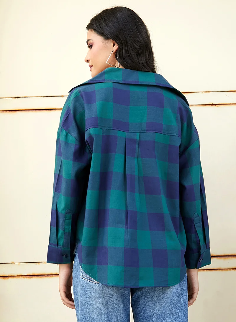 Campus Sutra Campus Sutra Women's Green & Blue Buffalo Check Oversized Shirt For Casual Wear | Spread Collar | Long Sleeve | Button Closure | Oversized Shirt Crafted With Comfort Fit For Everyday Wear