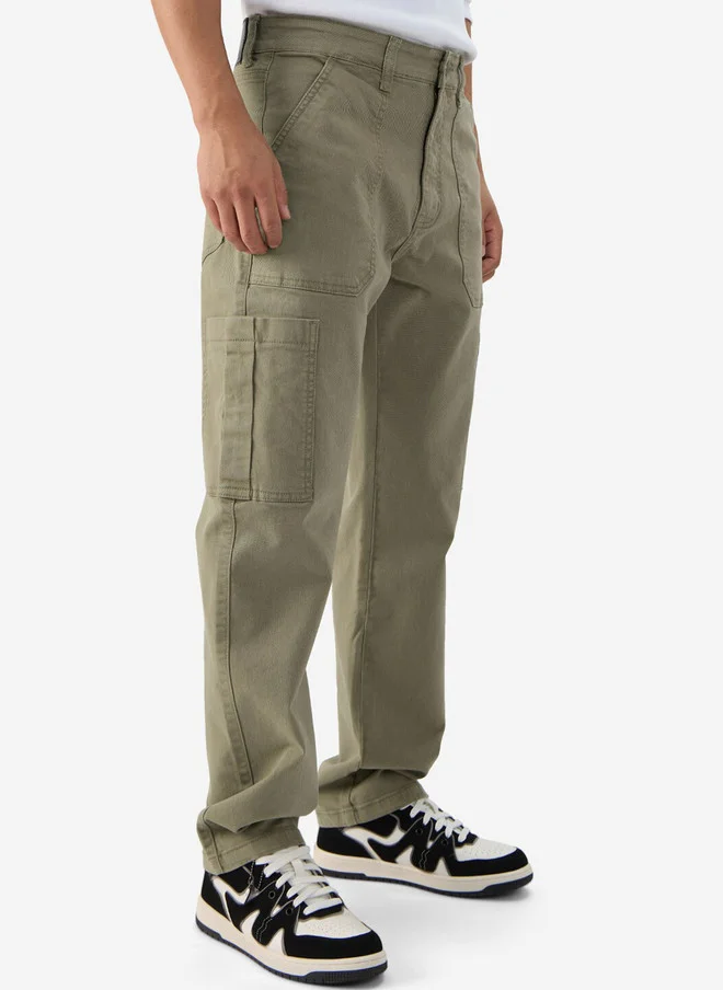 The Souled Store  The Souled Store Men Straight Fit Solid Olive Cargo Jeans  | Best Price UAE