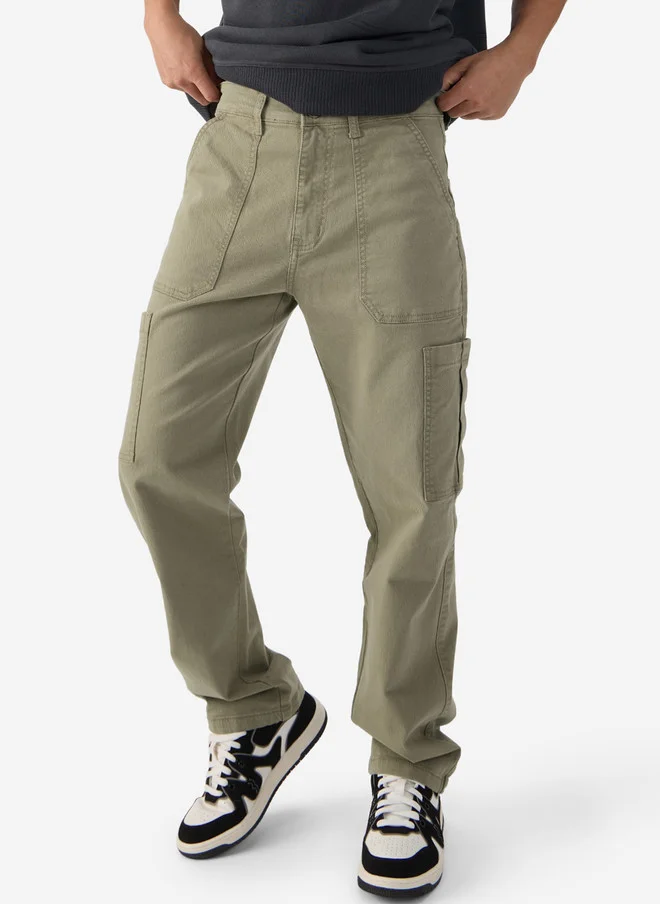 The Souled Store  The Souled Store Men Straight Fit Solid Olive Cargo Jeans  | Best Price UAE