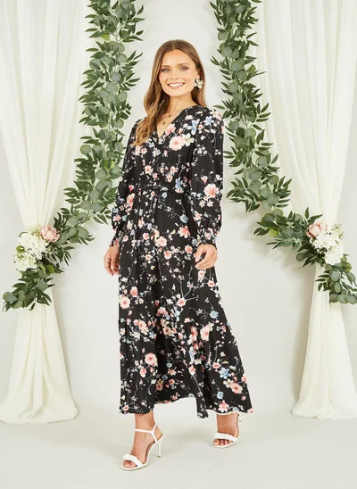 Yumi Floral Print Maxi Dress