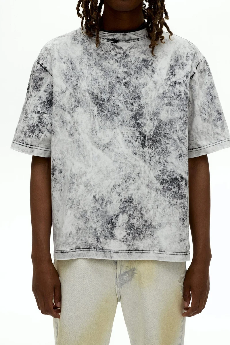 اتش اند ام تي-شيرت قصير بقصّة واسعة