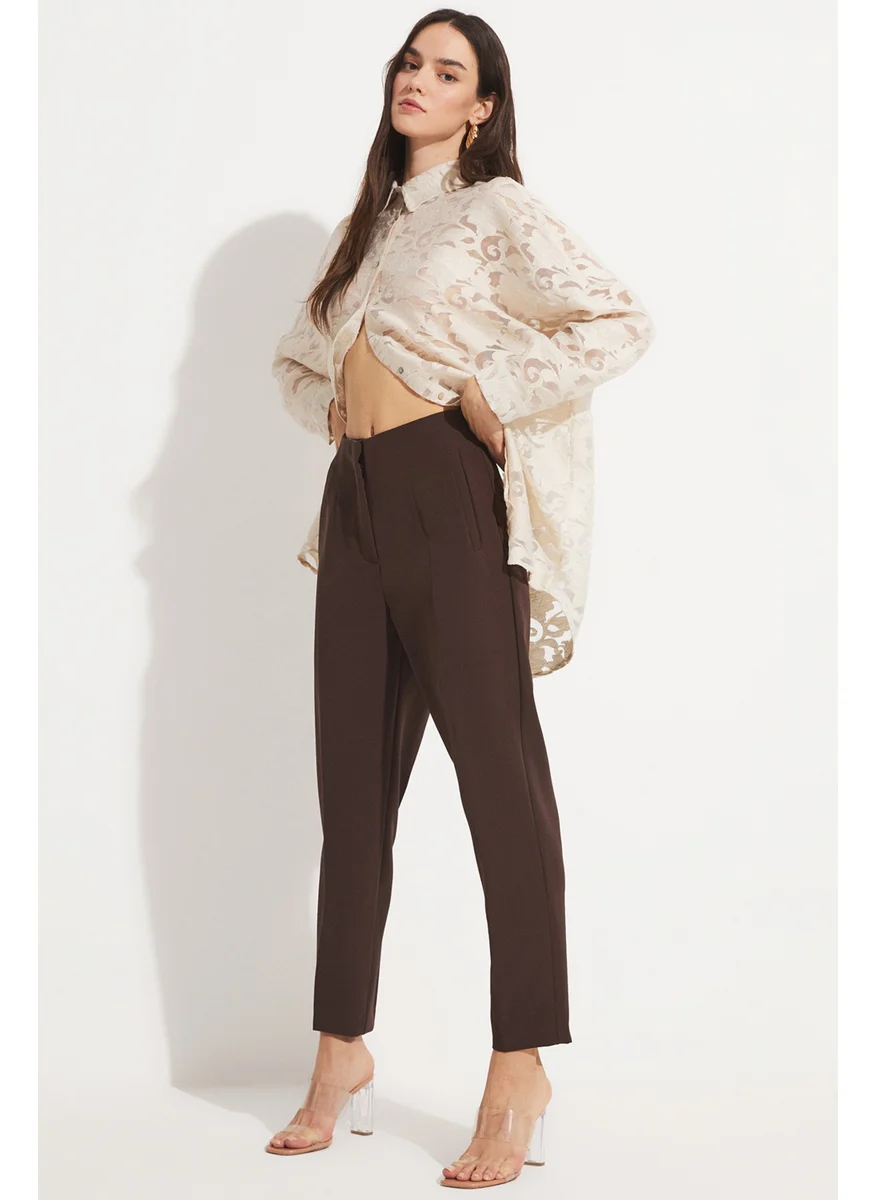 جون High Waist Woven Trousers with Stitching Detail