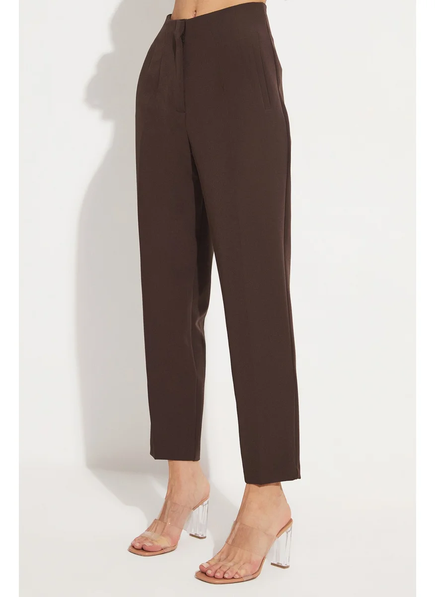 جون High Waist Woven Trousers with Stitching Detail