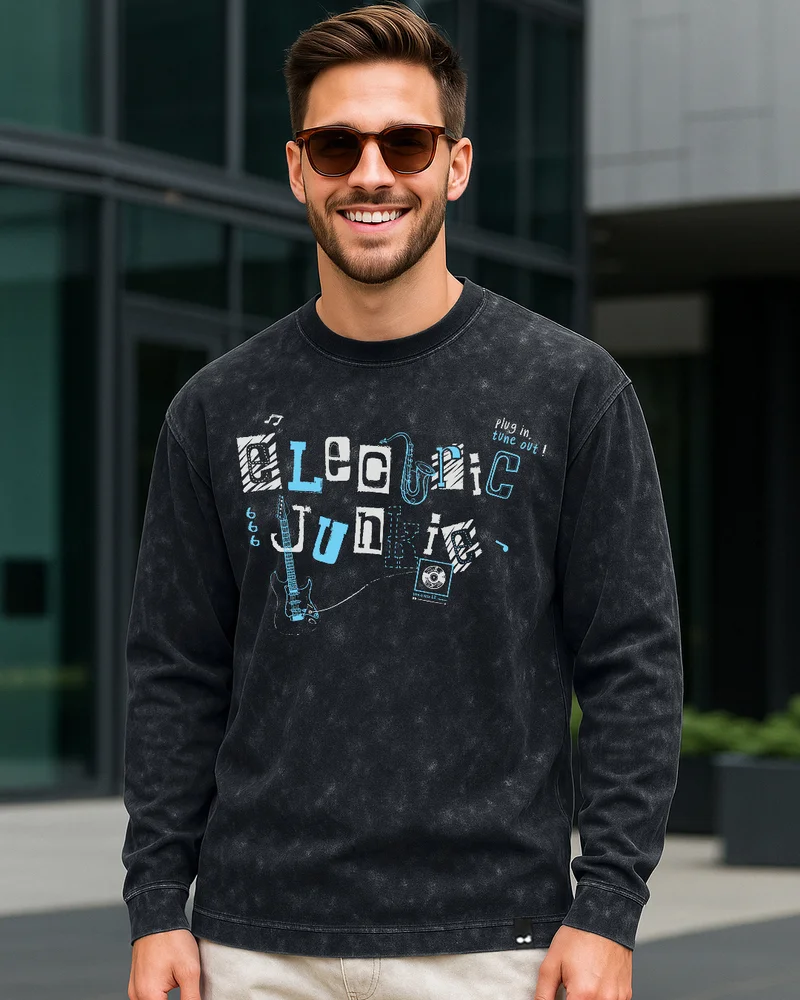 بيواكوف Men's Black Electric Junkie Graphic Printed Oversized Acid Wash T-shirt