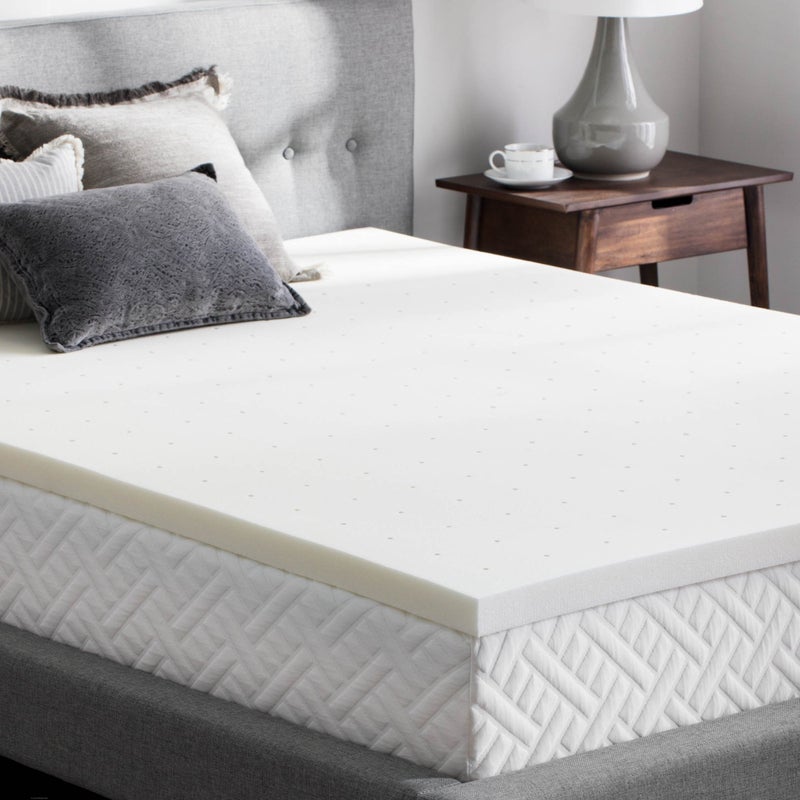WEEKENDER 2 Inch Memory Foam Mattress Topper  California KingWhite