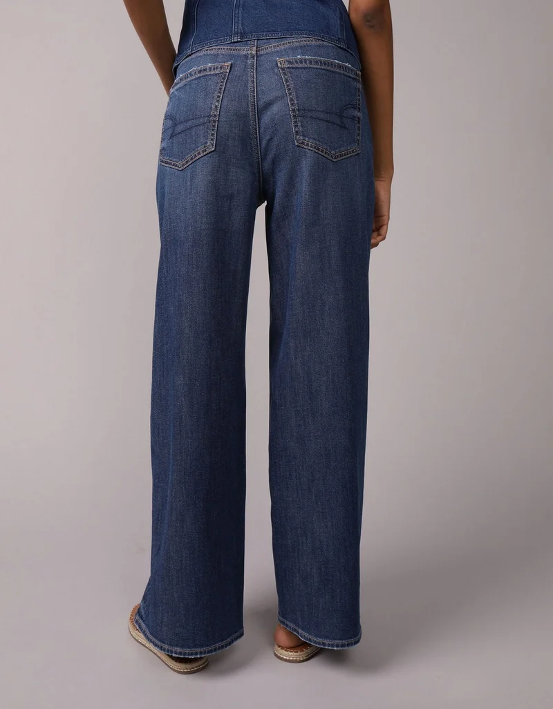 امريكان ايجل جينز بقصّة فضفاضة وساق واسعة بخصر عالي من نسيج دريمي دريب المرن