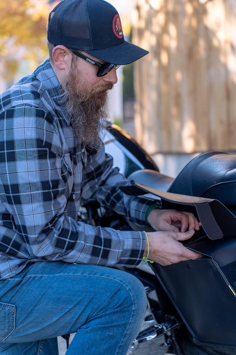 Dowco Willie & Max Raptor Series Synthetic Leather Compact Slant Motorcycle Saddlebag Set - Black, 20 Liter Capacity - Image 5