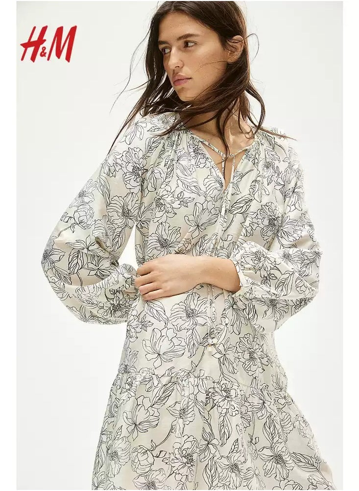 H and M - HM Women's New Loose Lightweight Comfortable And Fashionable Dress - Image 1