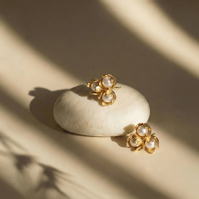 بالموناس PALMONAS Floral Vintage Pearl Bloom Stud Earrings for Women | 18K Gold Plated, Waterproof & Anti-Tarnish