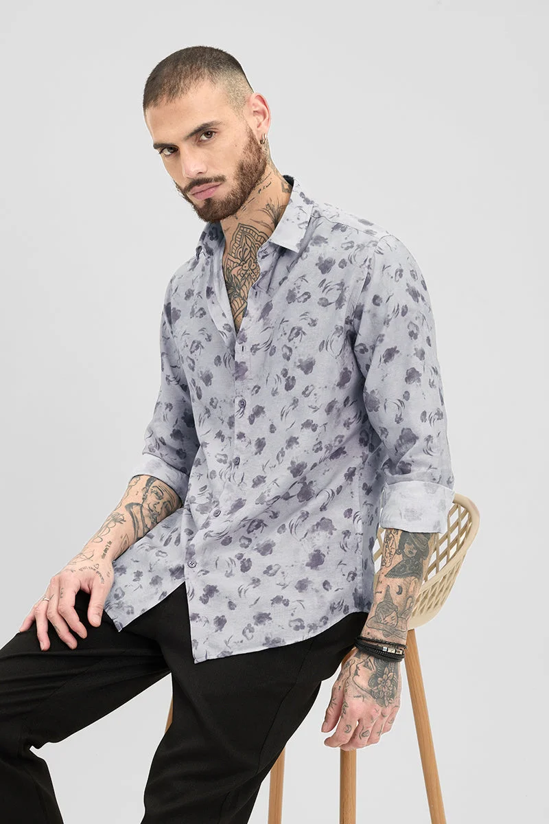 سنيتش قميص ضيق بنقوش زهور رمادي فاتح