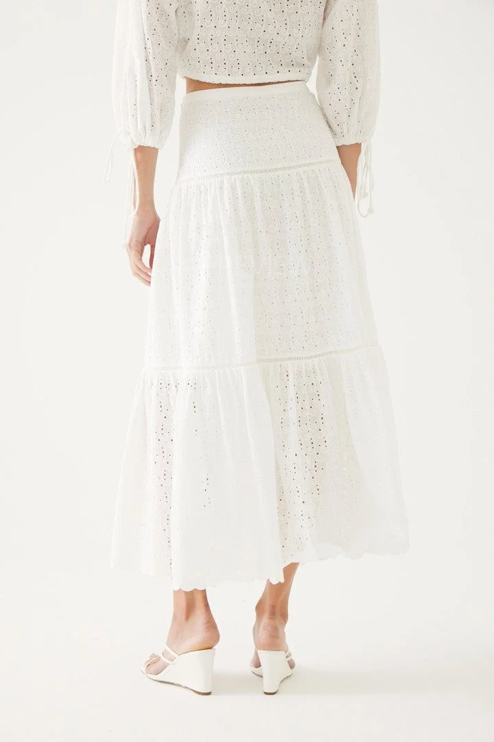 EXQUISE Lace-Look Layered Skirt Model