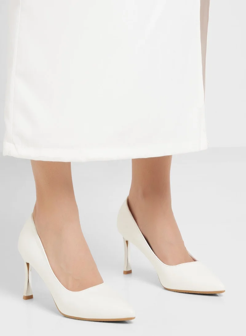 Ella Essential Classic Pump