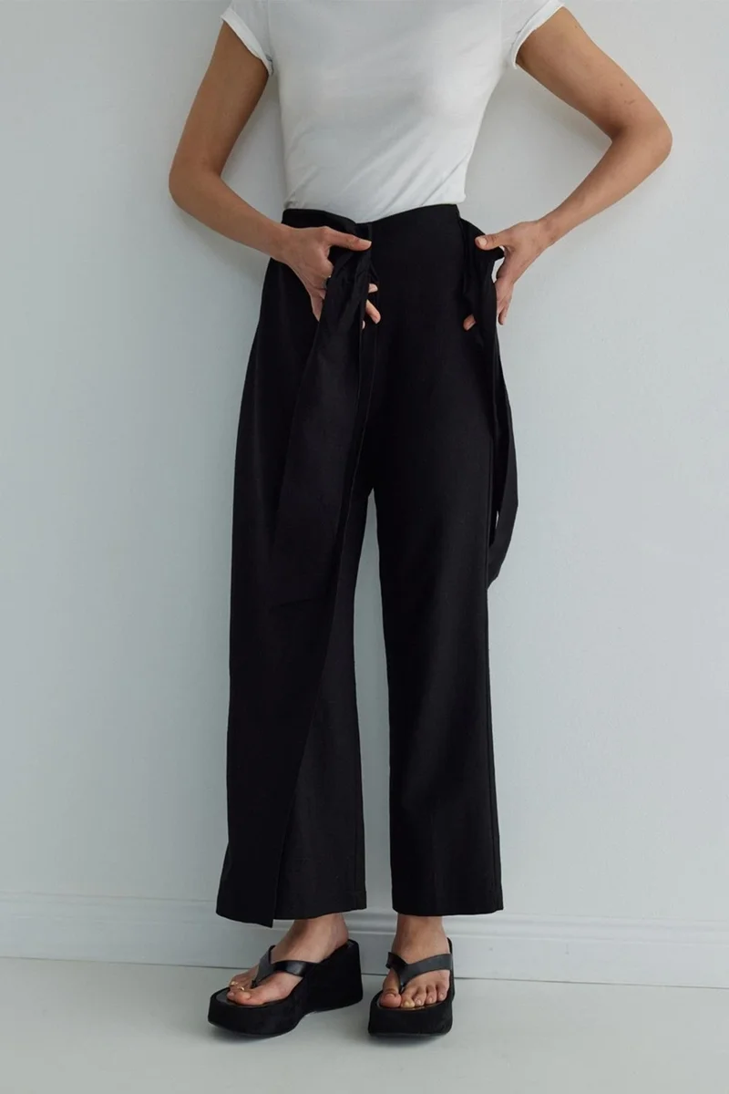 سود كوليكشن Saud Collection Black Alia Linen Wrap Trousers