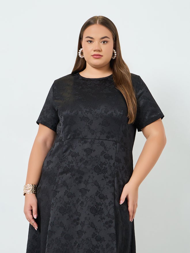 Styli Plus Size Jacquard A-Line Maxi Dress - Image 2