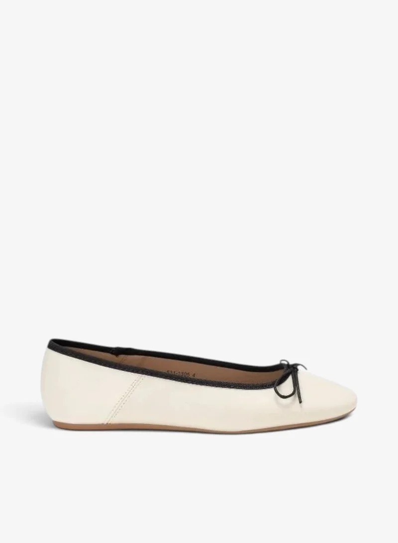 Bata Classic Everyday Flat