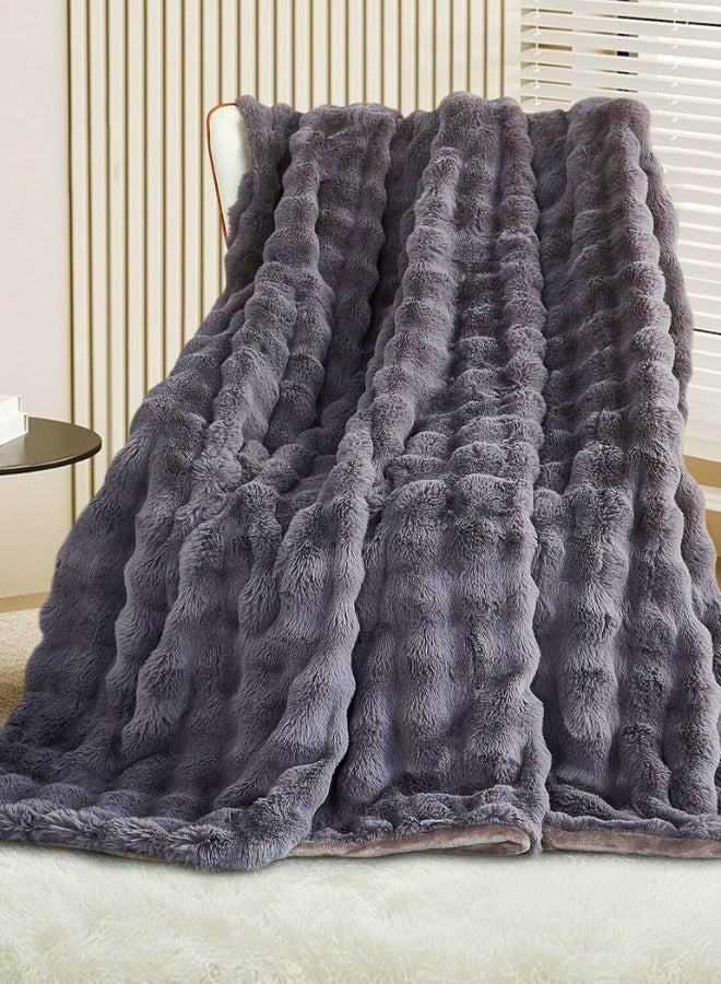 تشيس اب بطانية ناعمة للغاية، بطانية ناعمة للسرير، بطانية أريكة مريحة، بطانيات من فرو الأرانب الصناعي، وأغطية دافئة وخفيفة الوزن للسرير والأريكة (100 × 160، رمادي غامق) - Image 1