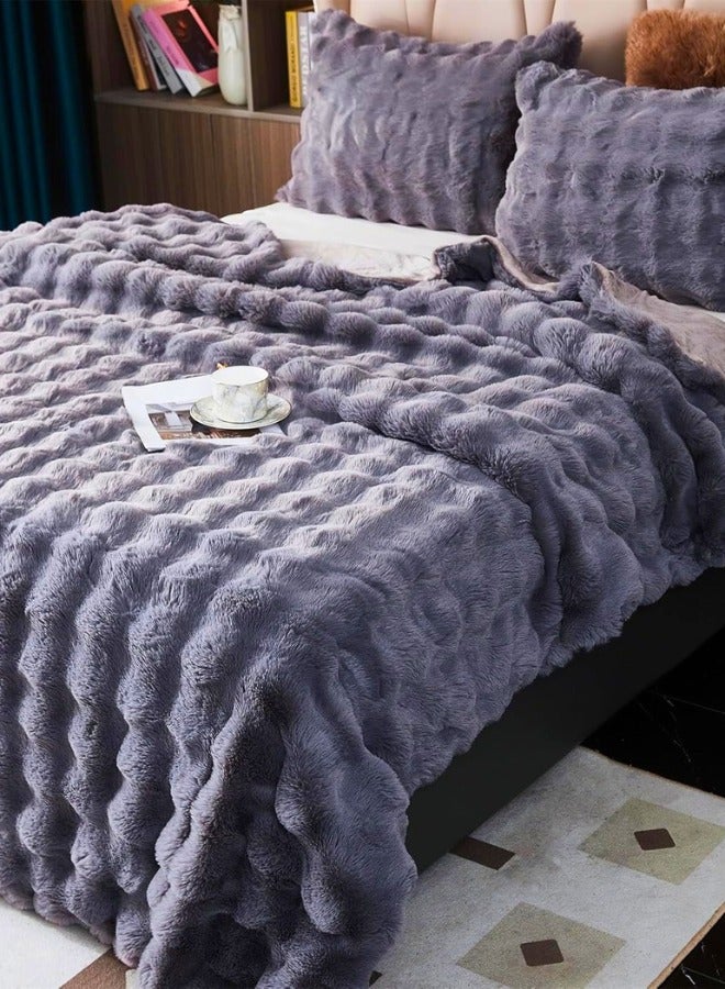 تشيس اب بطانية ناعمة للغاية، بطانية ناعمة للسرير، بطانية أريكة مريحة، بطانيات من فرو الأرانب الصناعي، وأغطية دافئة وخفيفة الوزن للسرير والأريكة (100 × 160، رمادي غامق) - Image 2