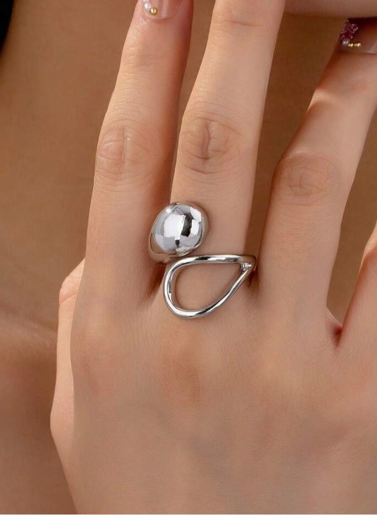 إيكوال خاتم نسائي من الاستانلس ستيل انيق وعصري باللون الفضي بمقاس موحد - Image 1