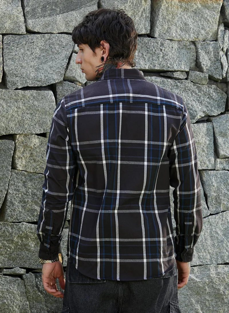 كامبوس سوترا Men's Charcoal Grey Dark-Plaid Relaxed Shirt