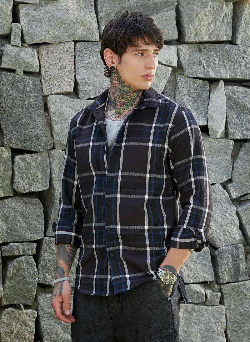 كامبوس سوترا Men's Charcoal Grey Dark-Plaid Relaxed Shirt