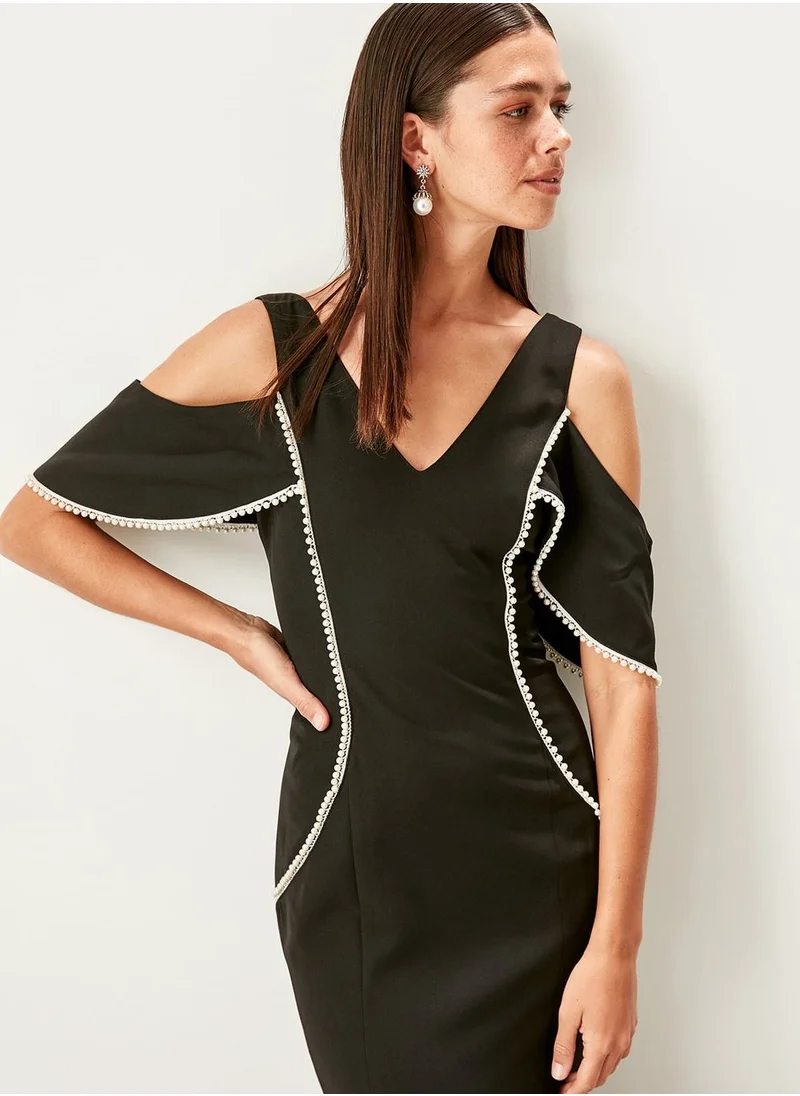 trendyol Cold Shoulder Pearl Detail Dress