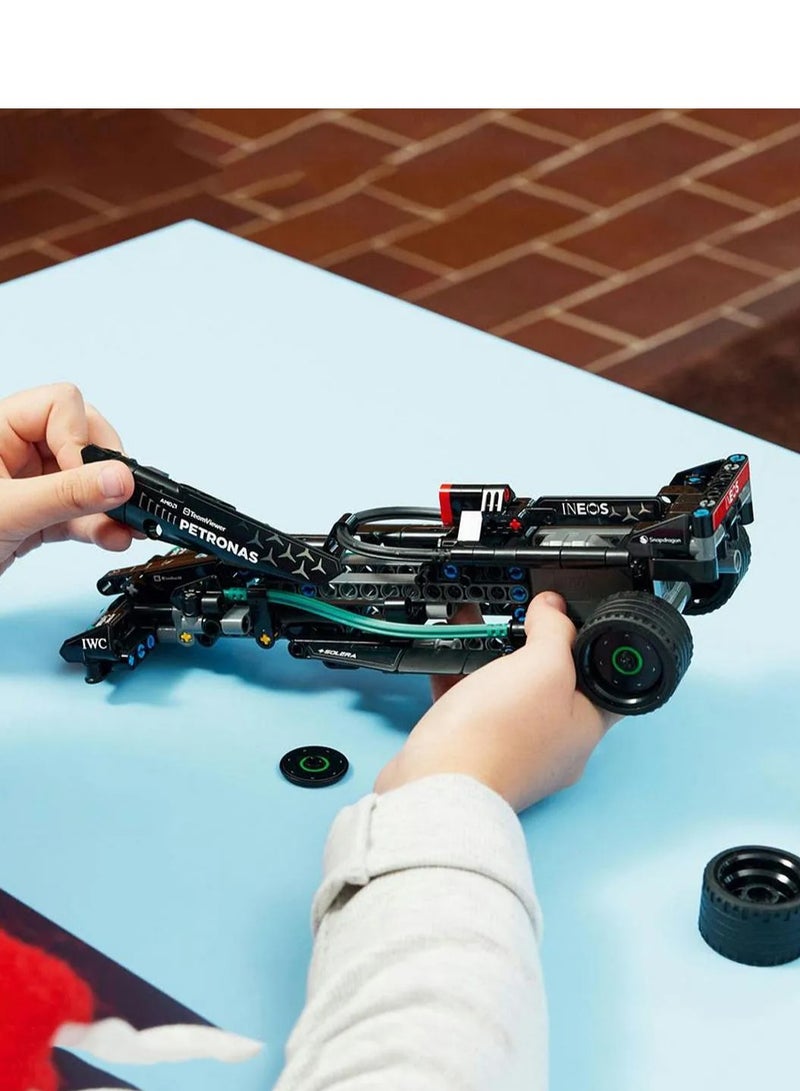 LEGO 42165 Mercedes-AMG F1 W14 E Performance Pull-Back - Image 4