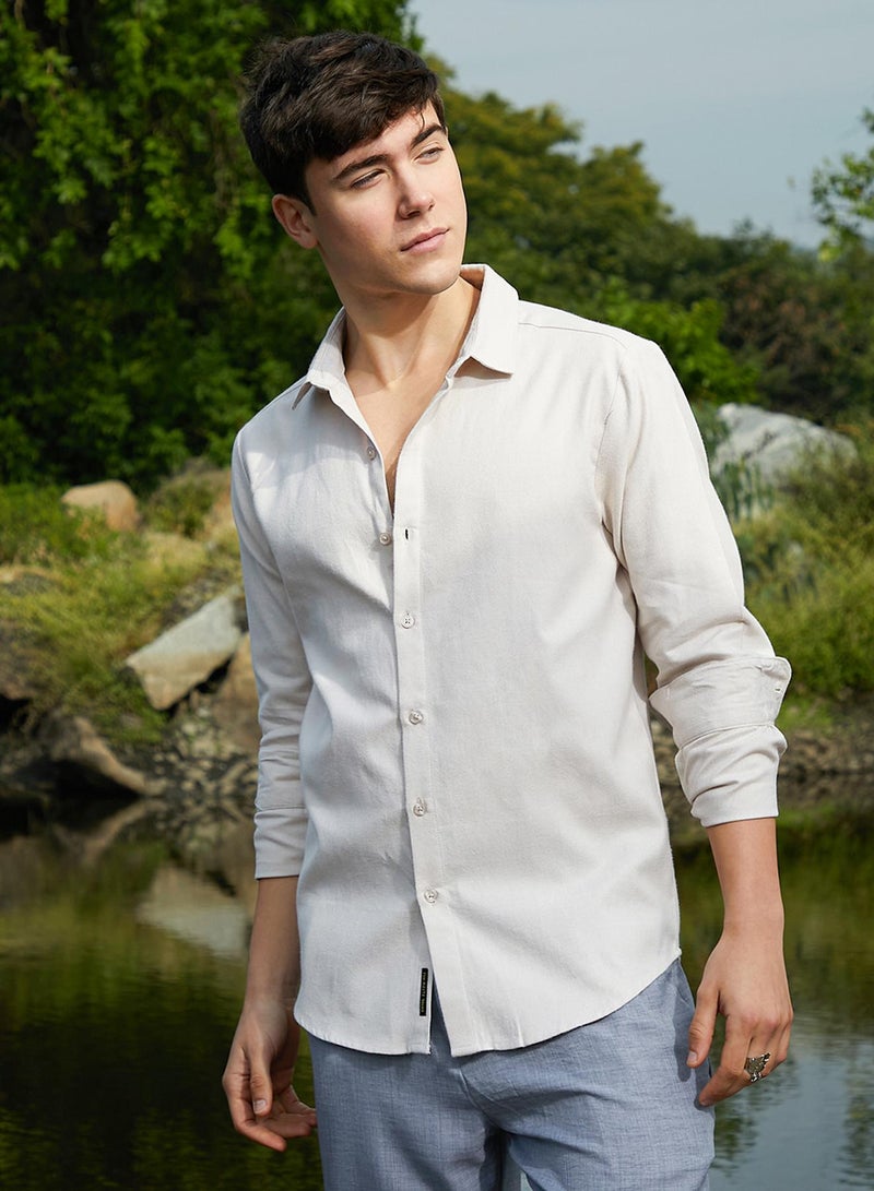 Campus Sutra Men's Daisy White Solid Regular Shirt  - Image 3